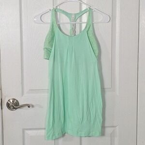Lululemon Practice‎ Freely Tank with Bra in Petite Polka Dot Fresh Teal Size 6